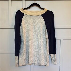 41 Hawthorn Cream and Navy Blue Knit Top